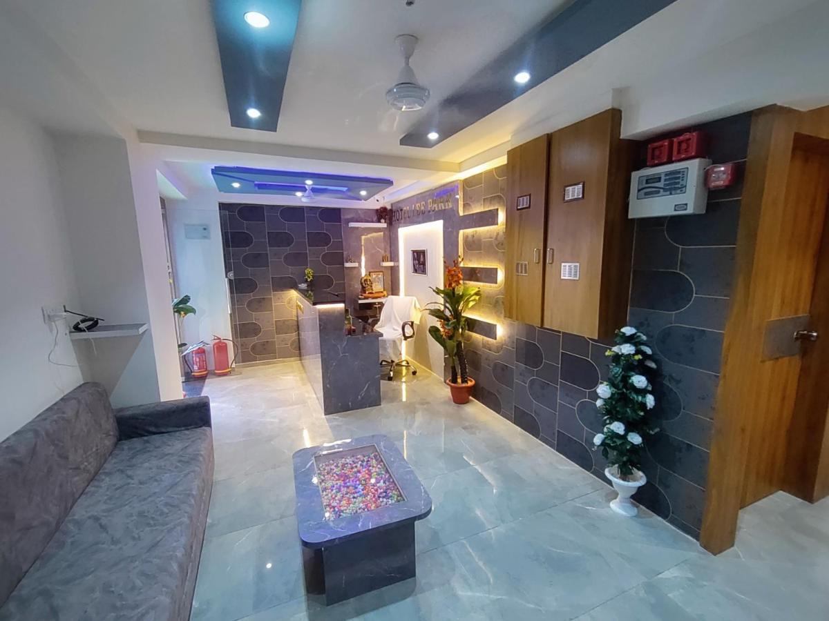 Hotel Lee Park อาเมดาบัด ภายนอก รูปภาพ