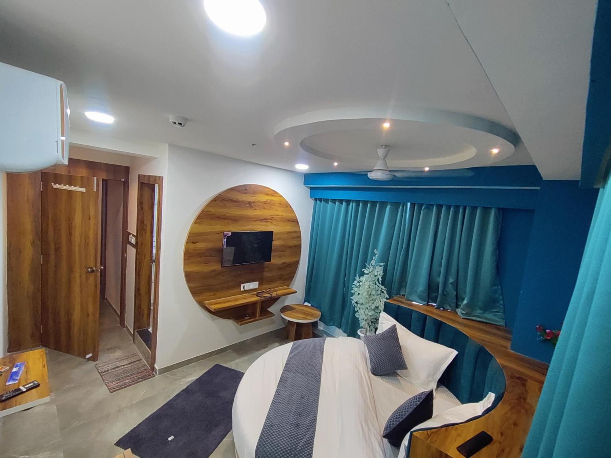 Hotel Lee Park อาเมดาบัด ภายนอก รูปภาพ